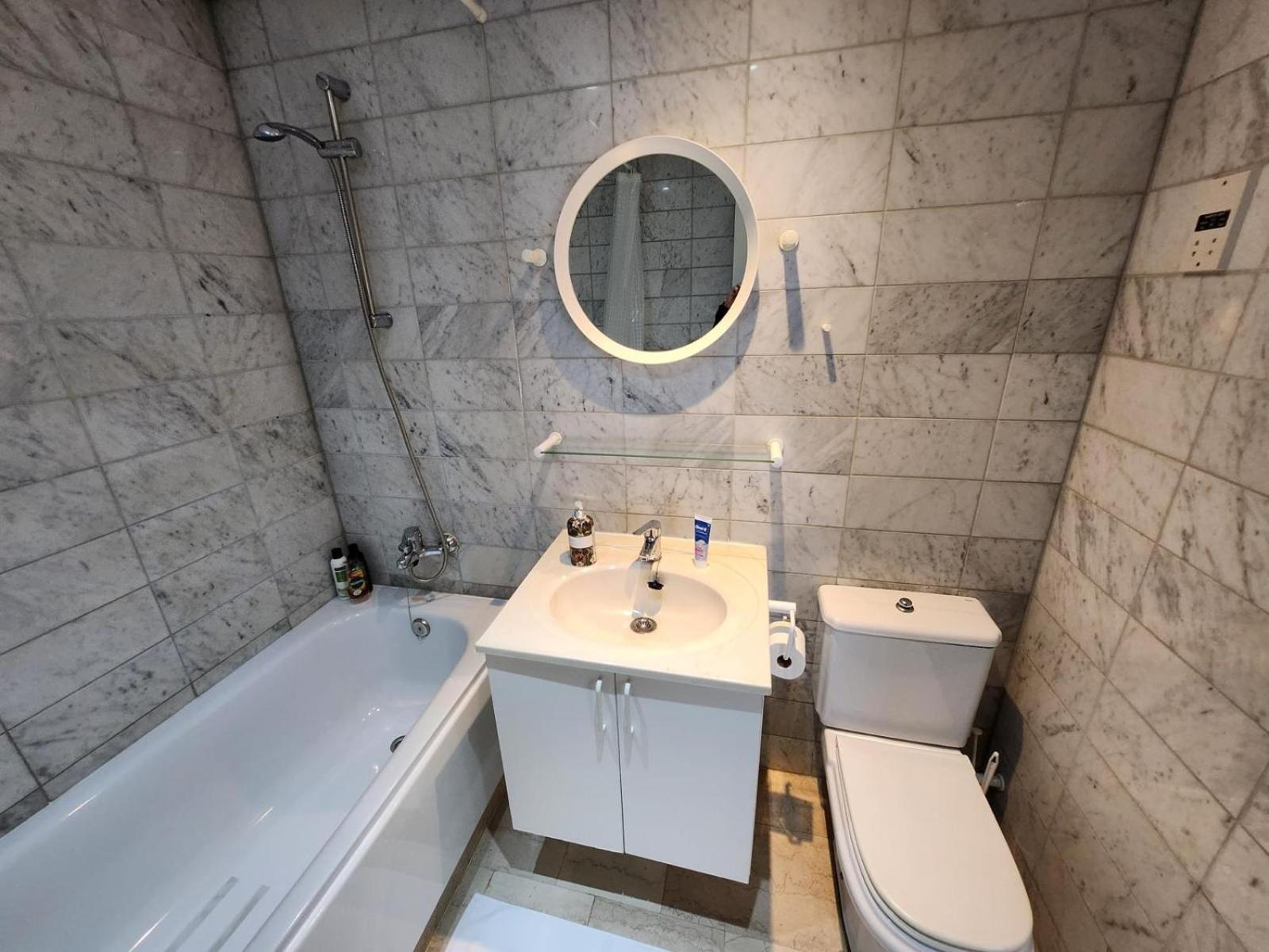 New With Ac Central Suites With Pool Access And Squash Courts! Sleeps Family Or 4 Guests Gibraltar Exterior foto
